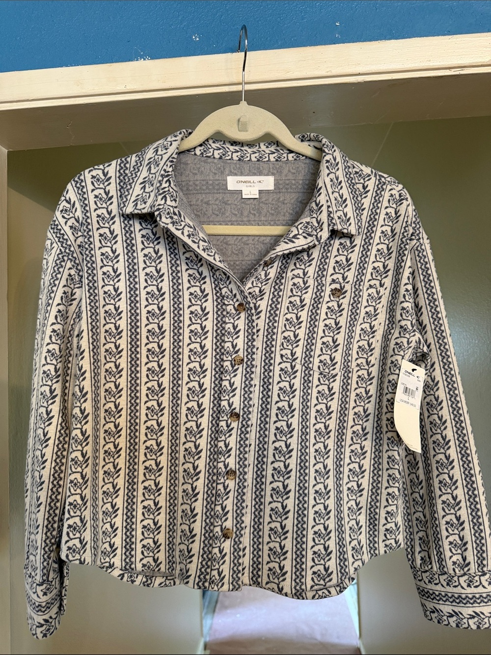 NWT O'Neill Jordyn Girls  Blue & White Vertical Patterned Button-Down Shirt Sz L